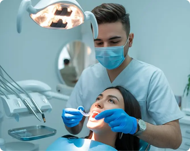 Dentista trabajando